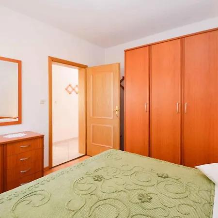 6 Apartment Vinkuran