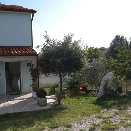 6 Apartment *